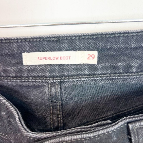 LEVIS BLACK SUPERLOW BOOT CUT JEANS WOMENS SZ 29 - Picture 2 of 4